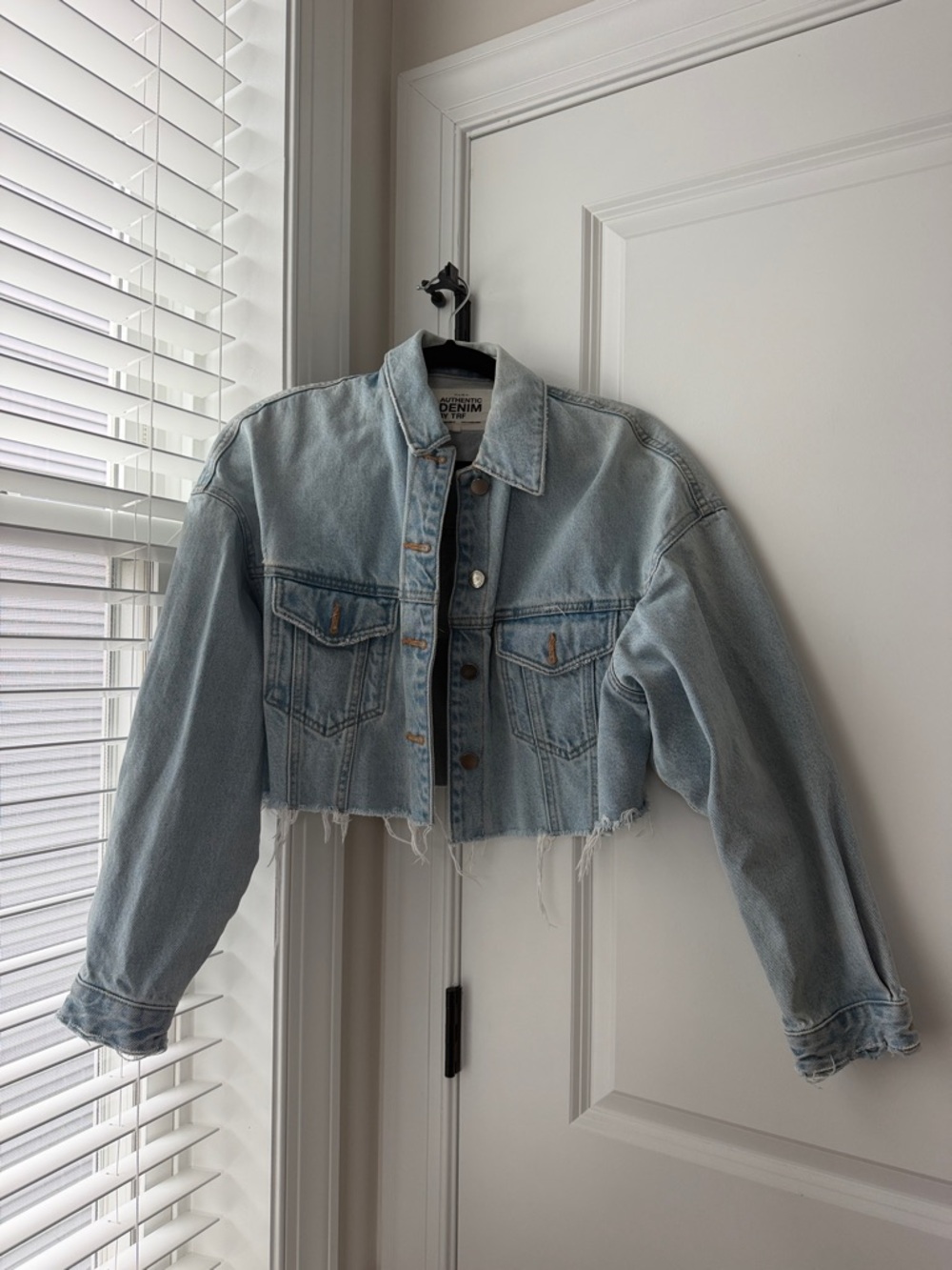 Cropped Light Blue Denim Jacket - Women